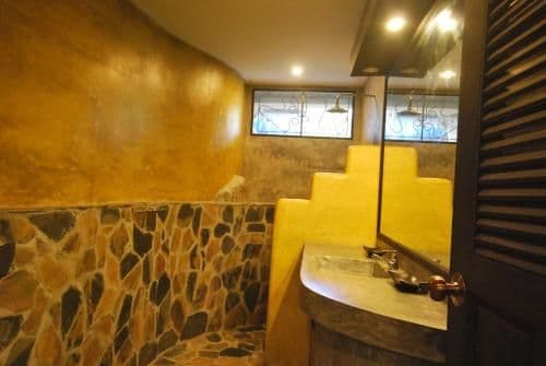 Studio Apartment (1-2 Adults)