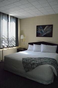 Whitecourt Conference Centre and Suites1