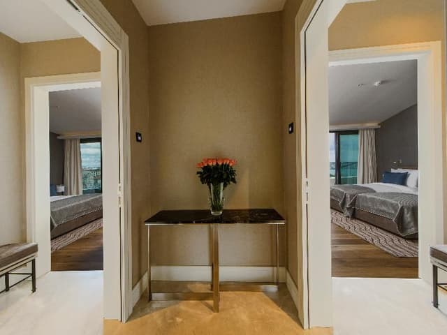 FAMILY ROOM WITH VIEWS