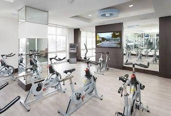 Luxury Apartments at Reston Town Center0