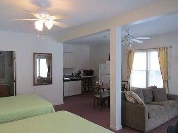 The Lynwood Inn3