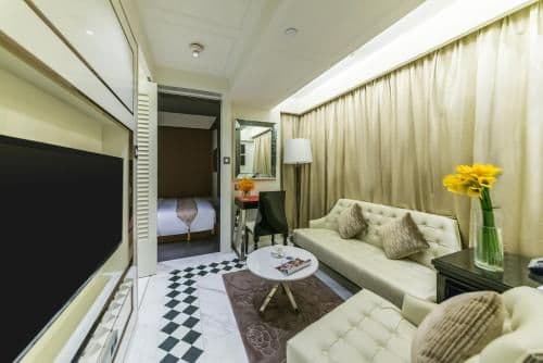 Deluxe Suite