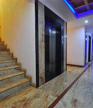 Hotel Premier Comforts0