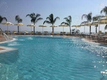 Blue Bay Resort3