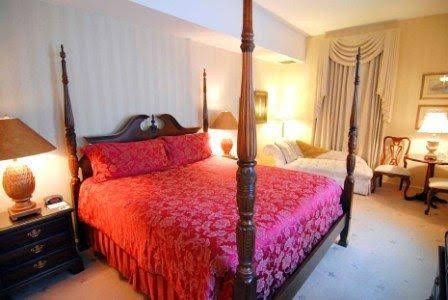 Hotel Winneshiek1