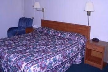 Budget Host Frontier Inn3