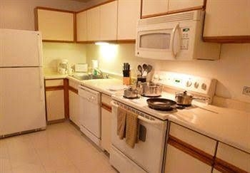 Corporate Suites Network At Presidential Towers1