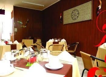 Huayruro Hostal0