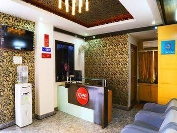 OYO Rooms DLF Extension Gachibowli4