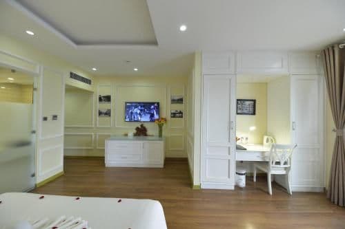 Junior Suite with Lake View
