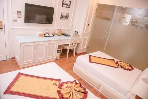 Deluxe Double or Twin Room
