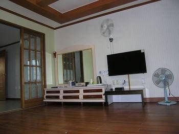 Sky Hotel Condo1