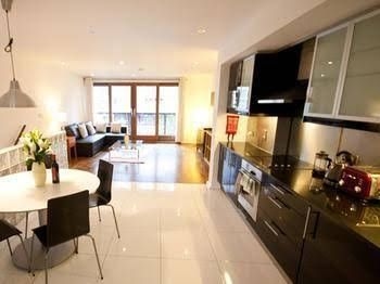 IFSC Dublin City Apartments3