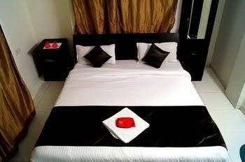OYO Apartments Aundh1