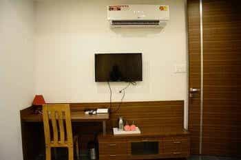 OYO Apartments Nashik Vineyard