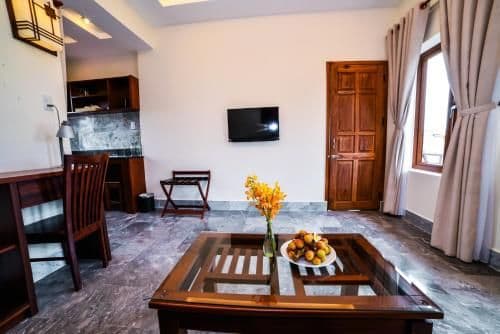 Suite with Pool View