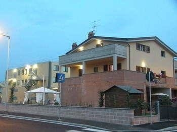 Cameracaffe sul Lago0