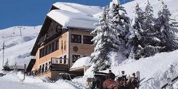 Hotel Salastrains3
