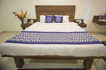 OYO Rooms Vikrant Khand4