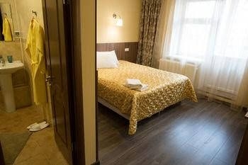 Bristol Hotel2