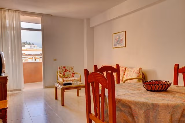 APARTMENT CAPACITY 4 TWO BEDROOMS
