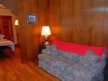 Little River Guest House3