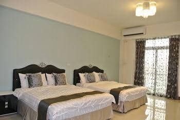Pisces 82 Home B&B4