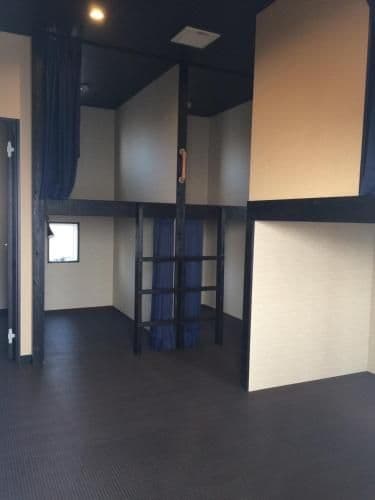 6-Bed Room with Shower
