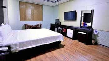 S Motel S Motel