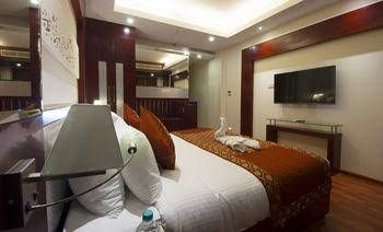 โรงแรมโกลเดน แกรนด์ (Hotel Golden Grand)1