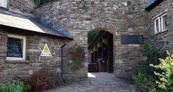 YHA Danywenallt - Hostel YHA Danywenallt - Hostel