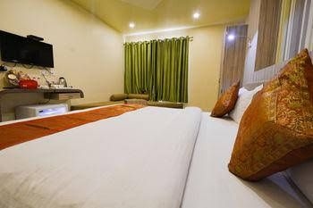 OYO Premium Assi Ghat3