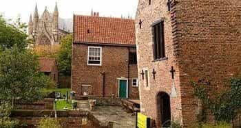 YHA Beverley Friary - Hostel