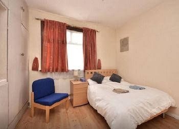 Manor Park House3