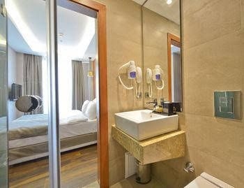 Blueway Hotel City1