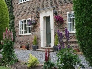 Manor Guest House0