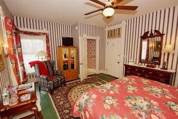LimeRock Inn0