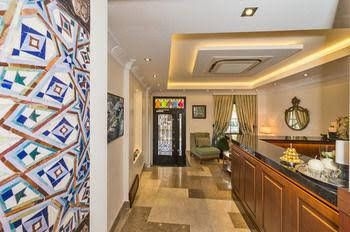 Four Doors Hotel4