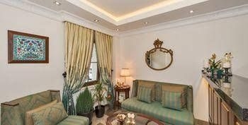 Four Doors Hotel1