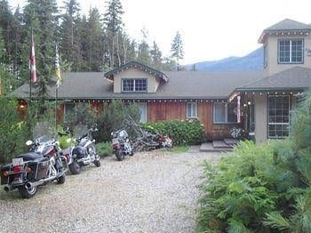 Mulvehill Creek Wilderness Inn4