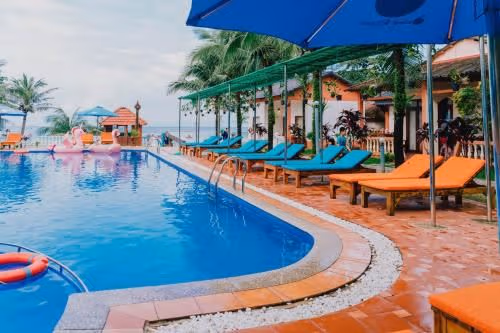 Deluxe Bungalow with Pool View
