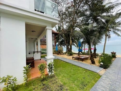 Deluxe Bungalow - Beachfront