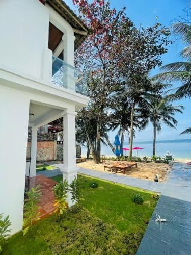 Deluxe Bungalow - Beachfront