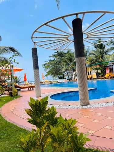 Deluxe Bungalow with Pool View
