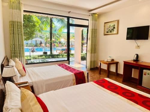 Deluxe Bungalow with Pool View