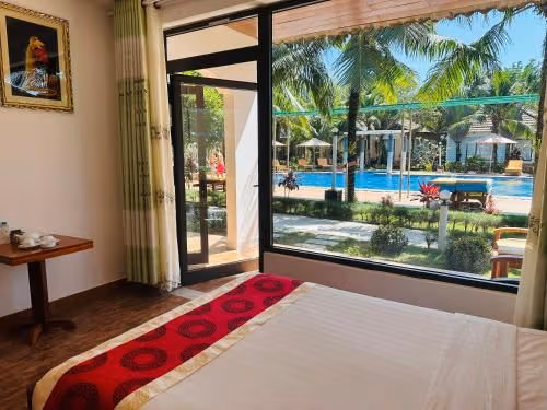 Deluxe Bungalow with Pool View