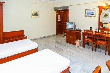 ZO Rooms Koyambedu J.N. Road1