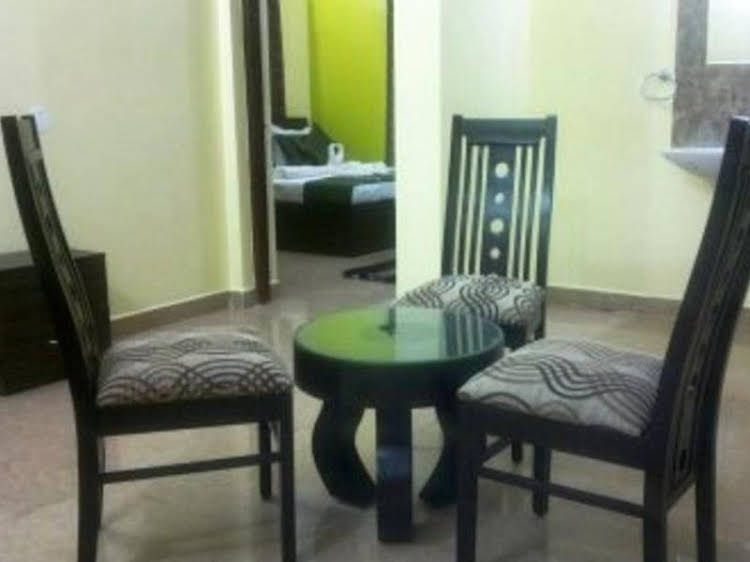 Royal Mirage Boutique Morjim0