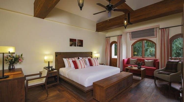 Sanctum Inle Resort0