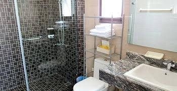 Charlie's Home B&B3